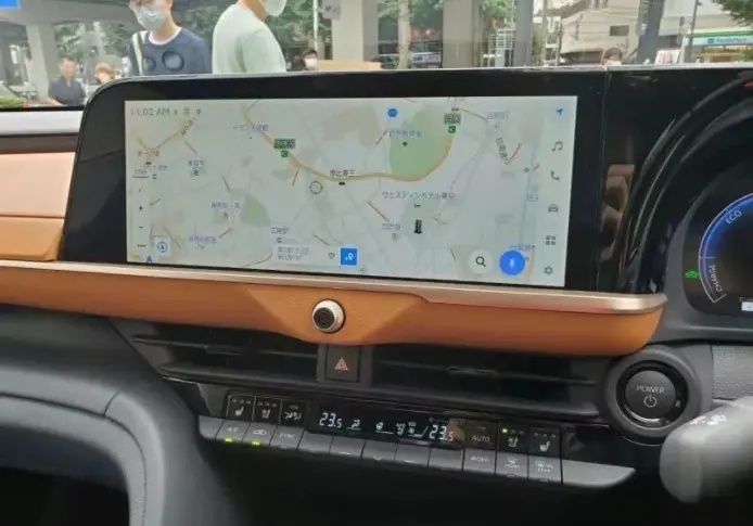 【e汽车】全新丰田皇冠实车亮相