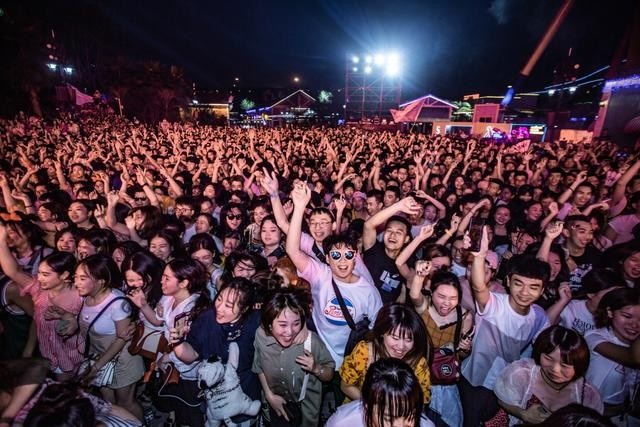 狂欢之夜，电音来袭！2024年首届绿色潮流酷炫电音节即将震撼登场