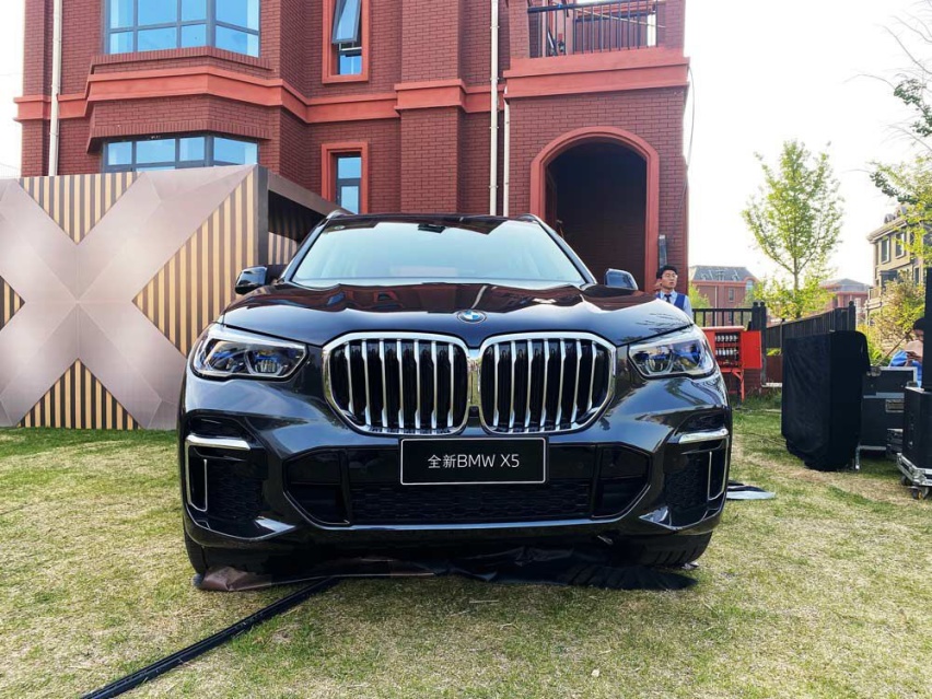 中大型SUV“神仙打架” 宝马X5对比小鹏G9
