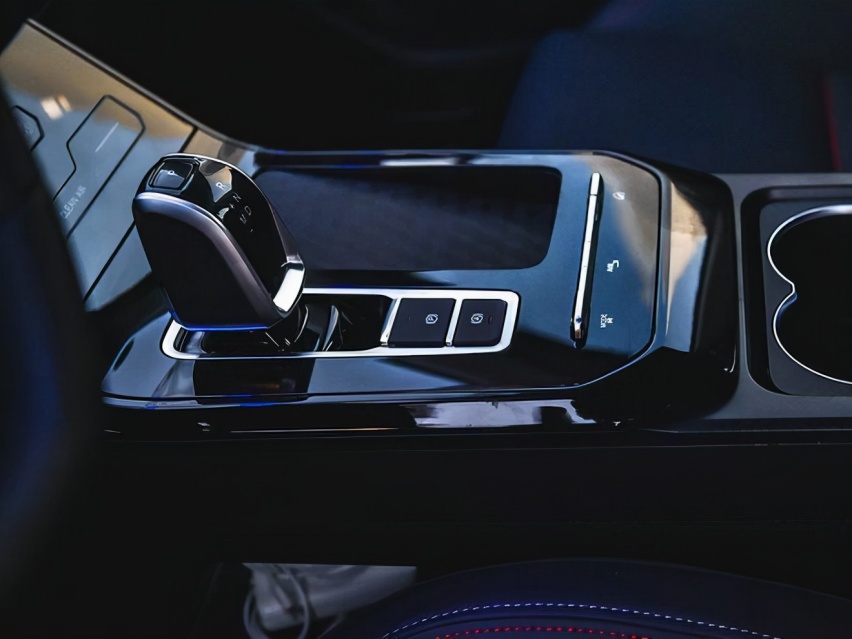 10万左右的SUV，2022款奇瑞瑞虎7超能版，您认为值得购买吗？