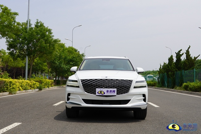 豪华旗舰 细腻时髦 试驾捷尼赛思GV80中大型SUV