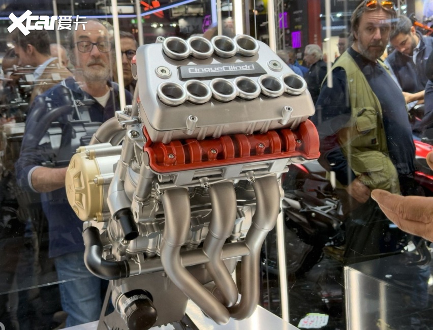 奥古斯塔推出五缸引擎