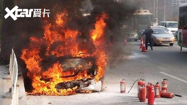 路咖评：盘点2019召回-自燃占比近20%，新能源车还能买？