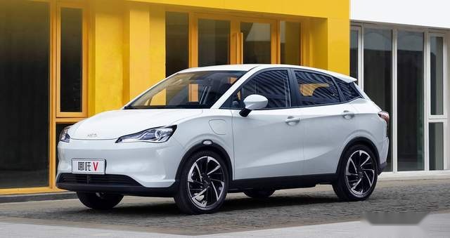 可进化的智能电动车 哪吒V系车型累计OTA超8万车次