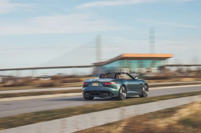 纯正英伦跑车，捷豹F-Type R75敞篷版美图发布，还有5.0升V8