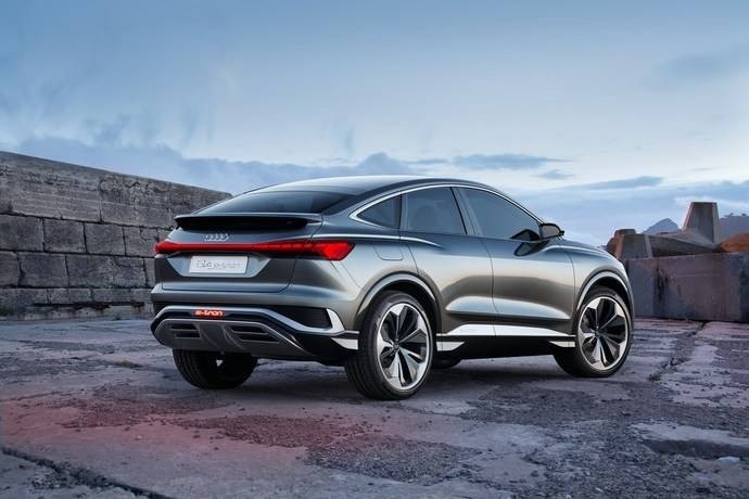 电动轿跑SUV：奥迪Q4轿跑e-tron概念车发布