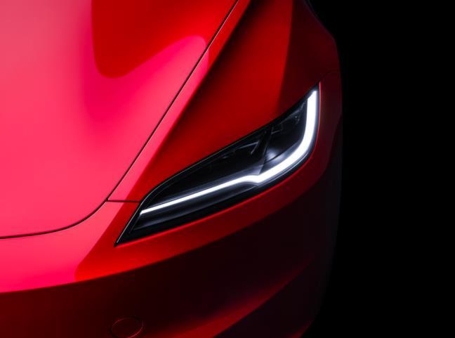 特斯拉Model 3 焕新版25.99万元开启预售：设计、座舱、智能全