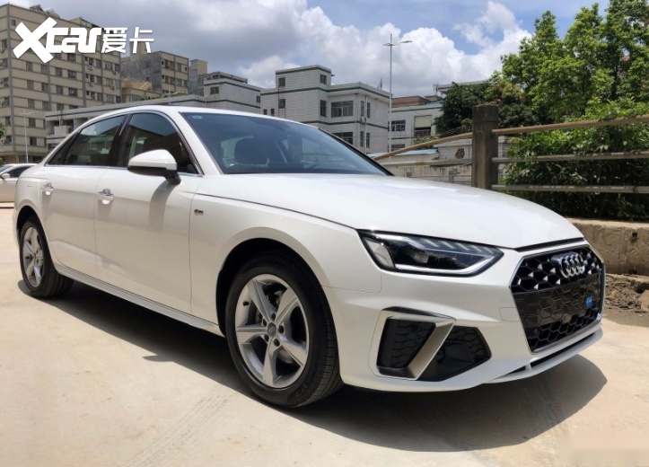 开了3次奥迪A4L，第1次开亚洲龙，终于看清了奥迪和丰田的差距