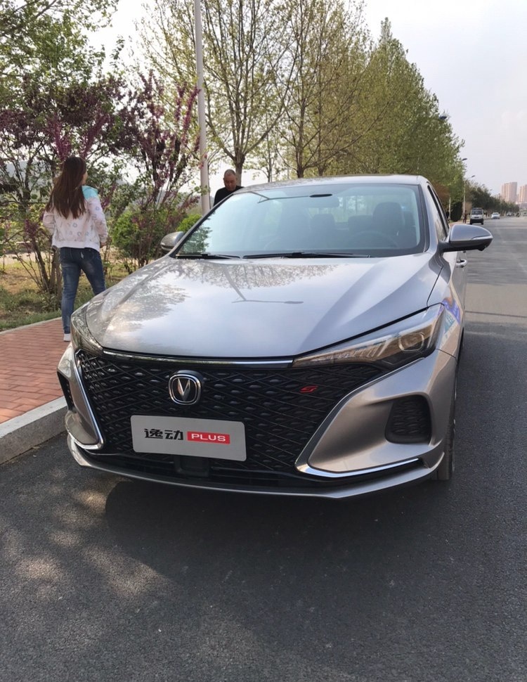 长安再造爆款，这车7.29万起，6AT/双离合任选，月销破万
