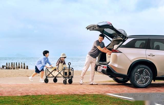 定位6座大家庭旗舰SUV，东风日产探陆PATHFINDER开启预售