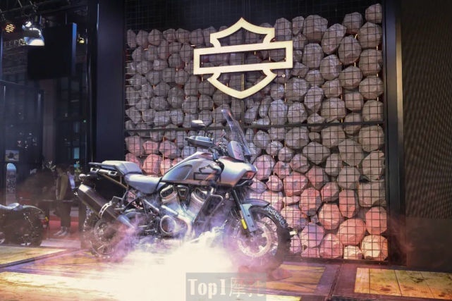 神车本田CB400X 春风800MT 上海车展摩托车新车汇总