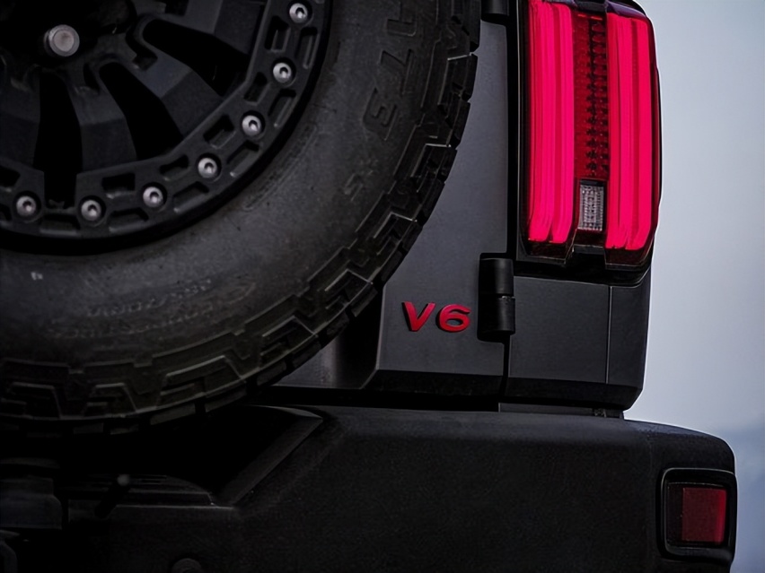 搭3.0T V6 