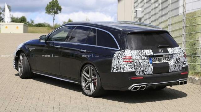 尾灯设计改变，新款梅赛德斯-AMG E 63谍照曝光