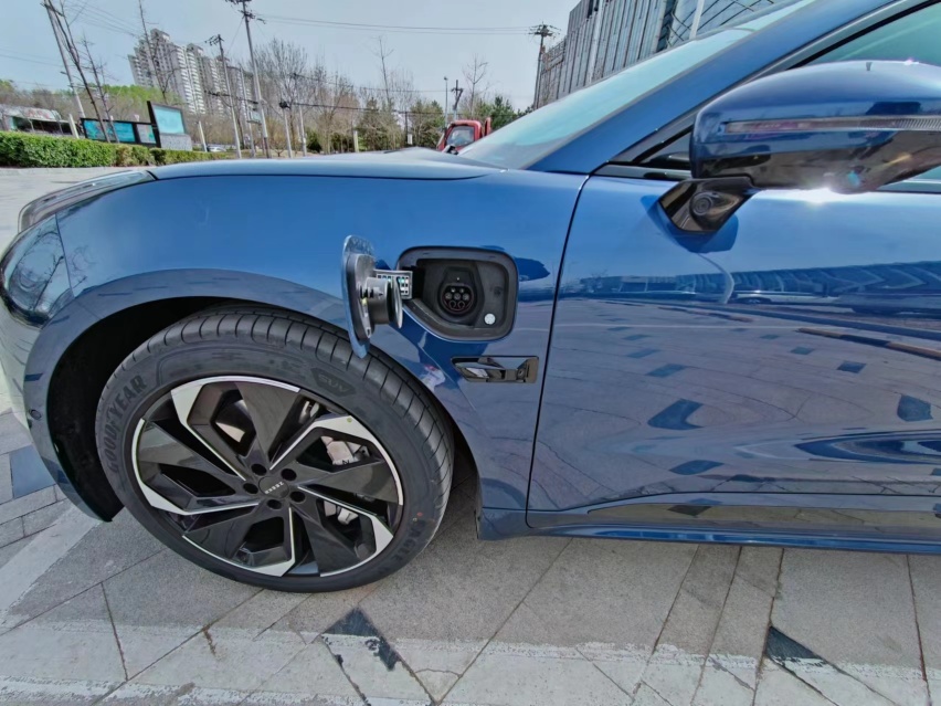 老男孩的 Dream car，极氪 001 试驾报告