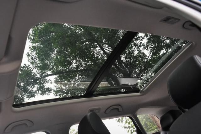 顶配不到14万的中型SUV！全系LED灯+全景天窗，值了！