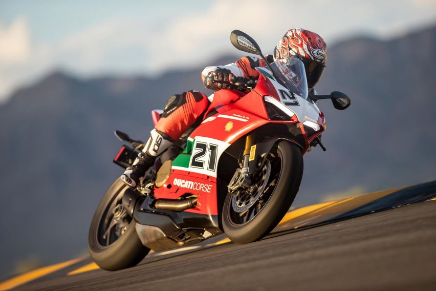 杜卡迪性能公升级跑车，Panigale V2 Bayliss纪念版详解
