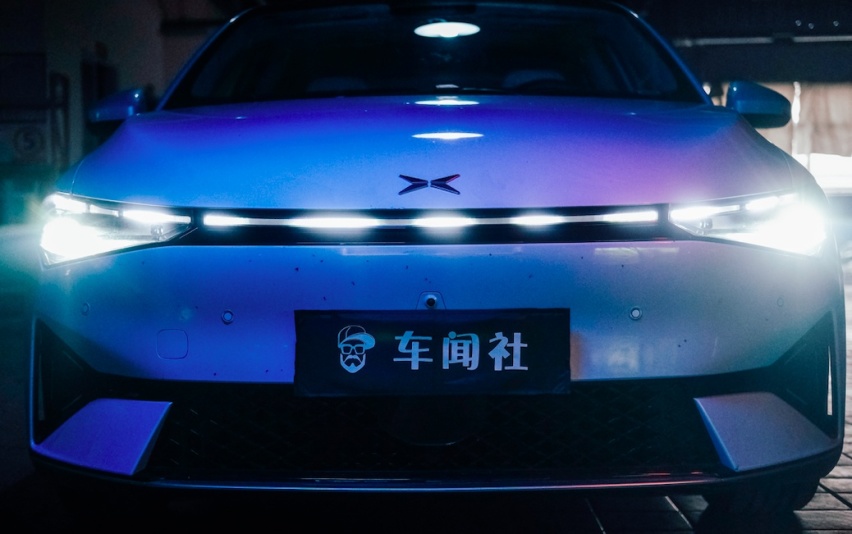 暗光下，小鹏P5的另一面