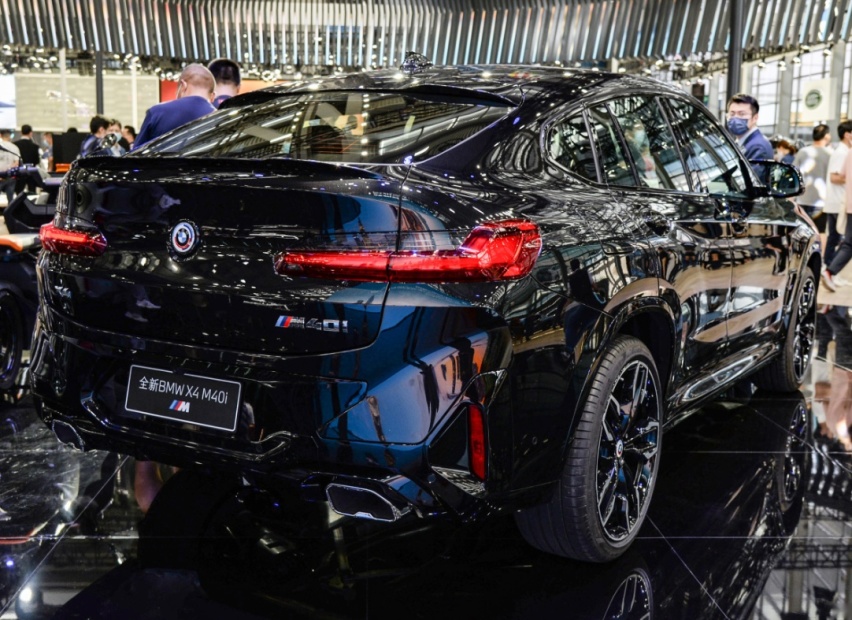 搭载3.0T L6发动机，宝马X4 M40i亮相