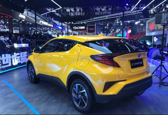 全新C-HR上市，14.18万元起，新增双擎版，百公里油耗最低4.5L