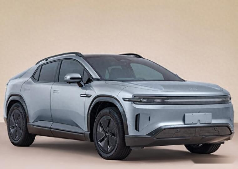 长安启源E07溜背跨界SUV，是科技感还是怪？