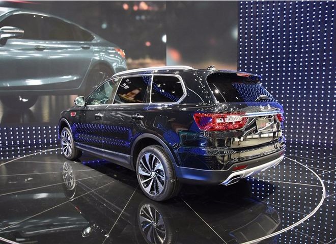 搭载3.0T V6发动机，轴距超3米，红旗HS7上市倒计时！