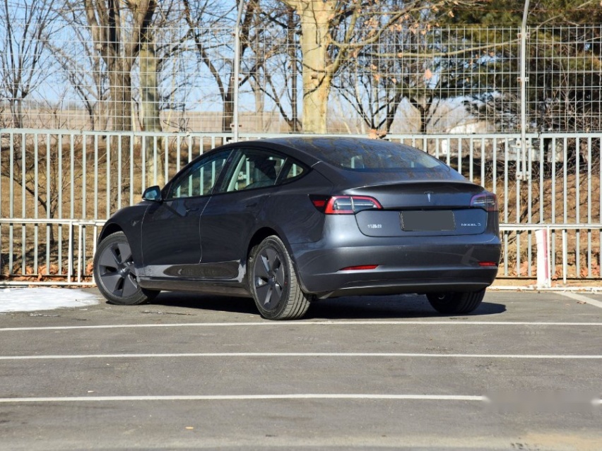 比亚迪海豹、长安深蓝SL03和特斯拉Model 3怎么选