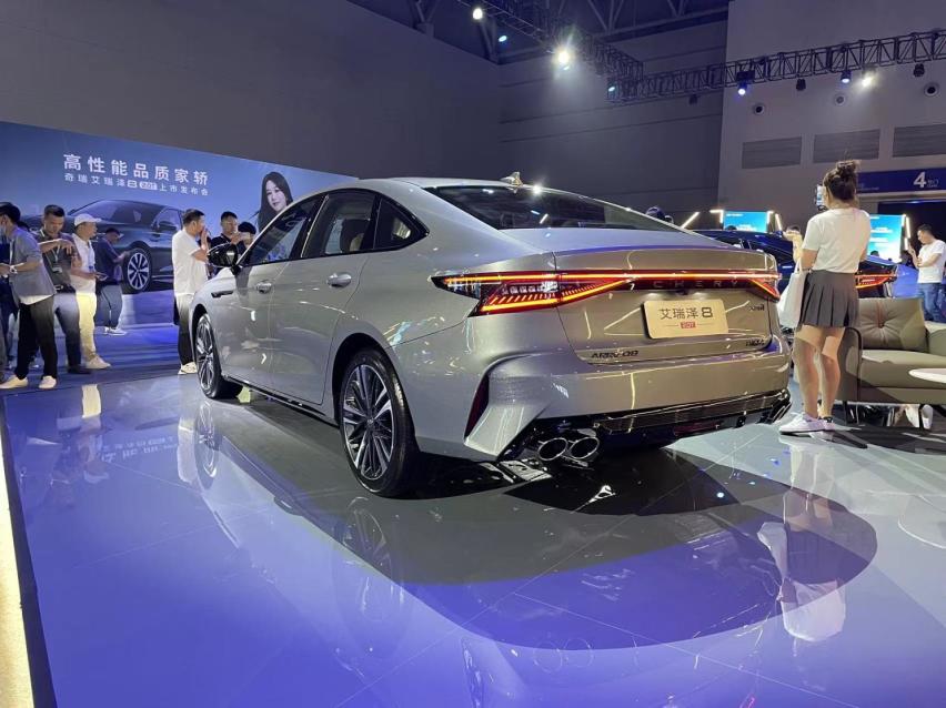 奇瑞2.0T艾瑞泽8正式上市，12.99万起，兼顾运动、豪华