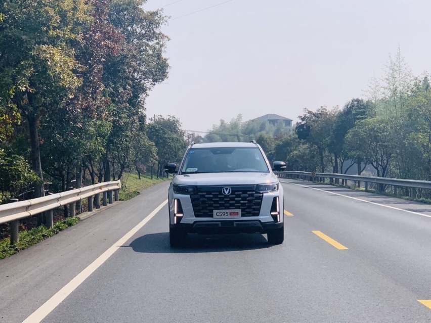 “20万级奶爸车新选择”—长安CS95PLUS千岛湖驾乘体验