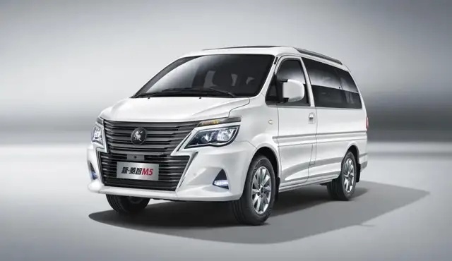 更硬核的大通D90 Pro ，2.0T的瑞虎8，半热熔胎的MG6……