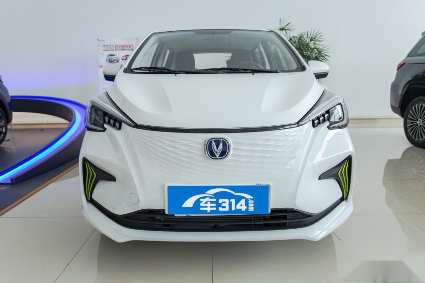毕业季也是“选车季”？年轻人的第一台车怎么选？