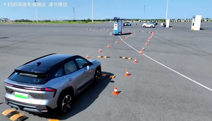 值得入手的SUV，吉利银河L7实力超过特斯拉