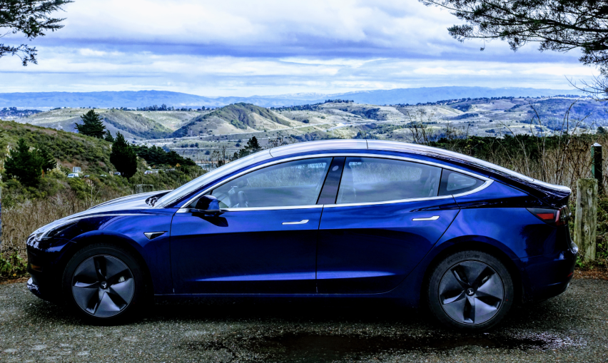 新款特斯拉Model 3即将上市，它能否颠覆电动汽车市场？
