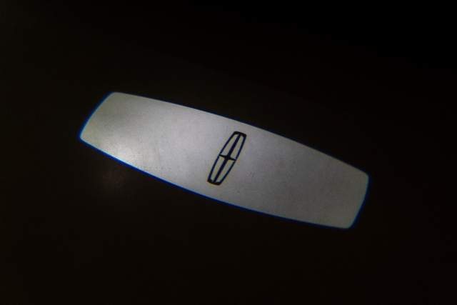 林肯飞行家对比宝马X5，豪华品牌中大型SUV国产化是大趋势？