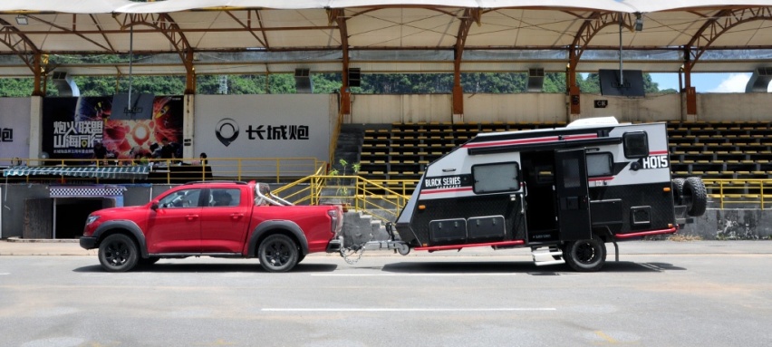 合法拖挂更大的房车，试驾长城越野炮拖挂版