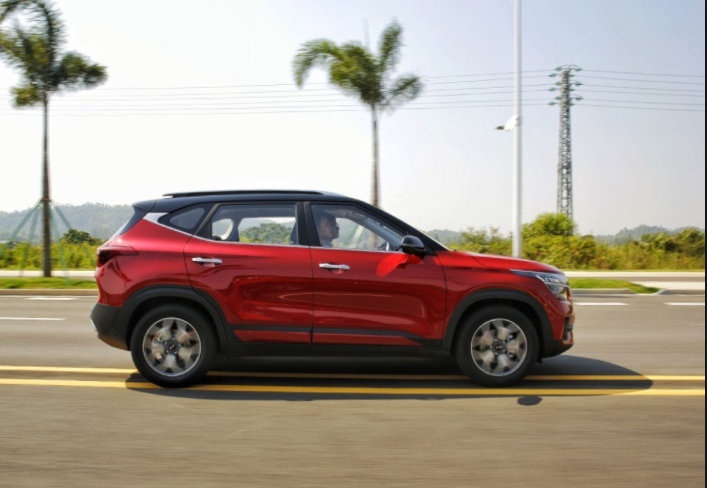 年轻人的第一台SUV，起亚傲跑，本田XR-V怎么选？
