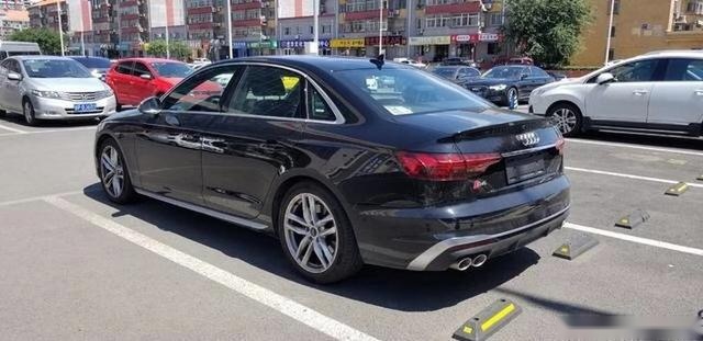 奥迪新款S4实车图 2020年上市/增48V轻混系统
