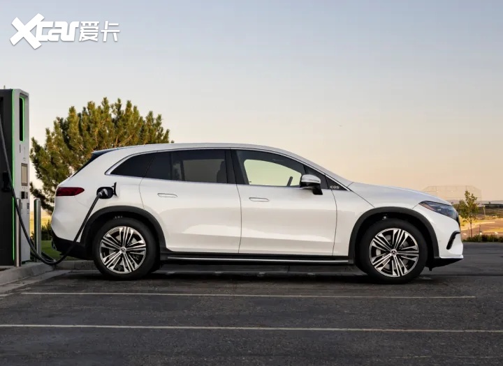 续航超700km！起售价不到100万的奔驰旗舰级！EQS SUV有多强