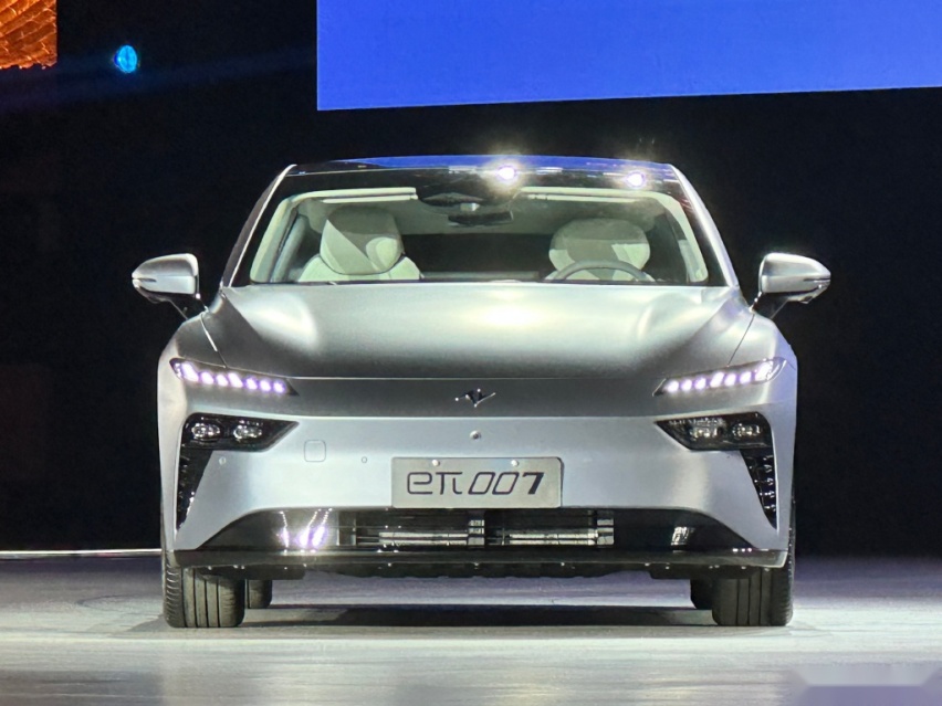 东风eπ 007正式上市，15.96万元起售，纯电版限时优惠3万元