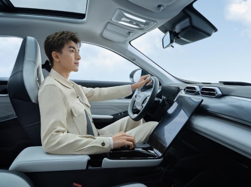 最懂上班族的SUV 东风风神皓瀚荣耀版上市