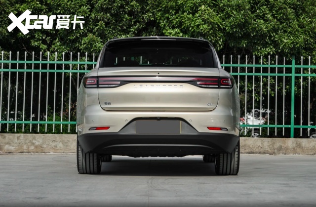 适合中登的轿跑SUV1438万起增程纯电全都有快充仅需16分钟(图4)