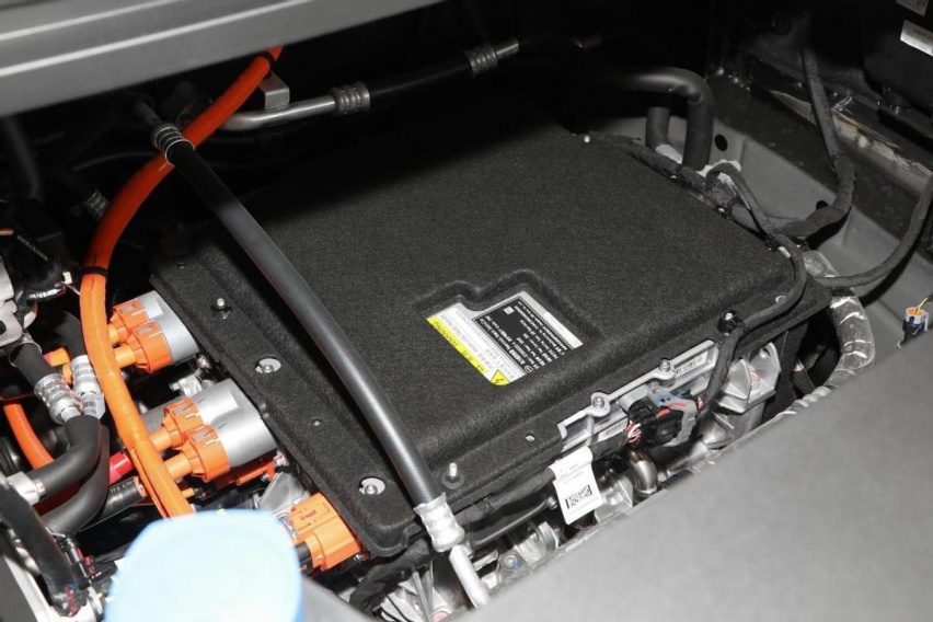 中大型MPV的新选择,轴距达到3110mm,解析腾势D9