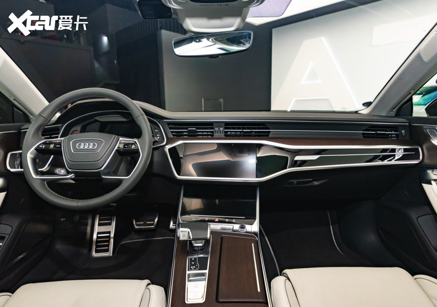 上汽奥迪a7l上市,售价低至41.87万,竟然还有rs套件?-爱卡汽车爱咖号