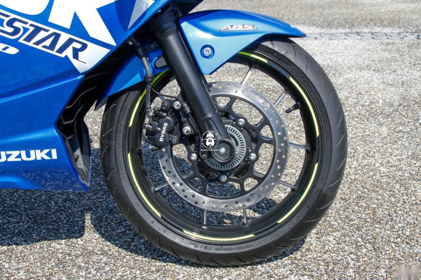 铃木Gixxer SF250新款日本上市售价约人民币3.1万