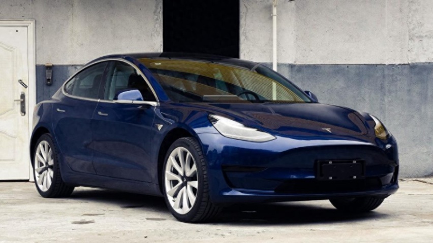 1年亏5万，9月可能换代，二手Model 3现在不值14万？