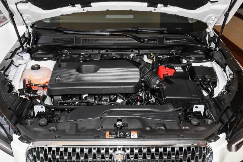定位相同、价格接近，林肯冒险家和凯迪拉克XT4谁更能“卷”