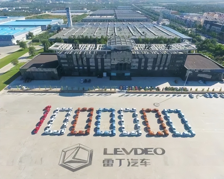 【e汽车】是谁，压倒了曾经的“老头乐”霸主？