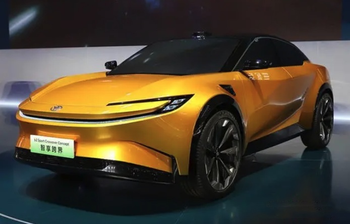 丰田与比亚迪合作的运动跨界纯电动汽车，2025年上市！
