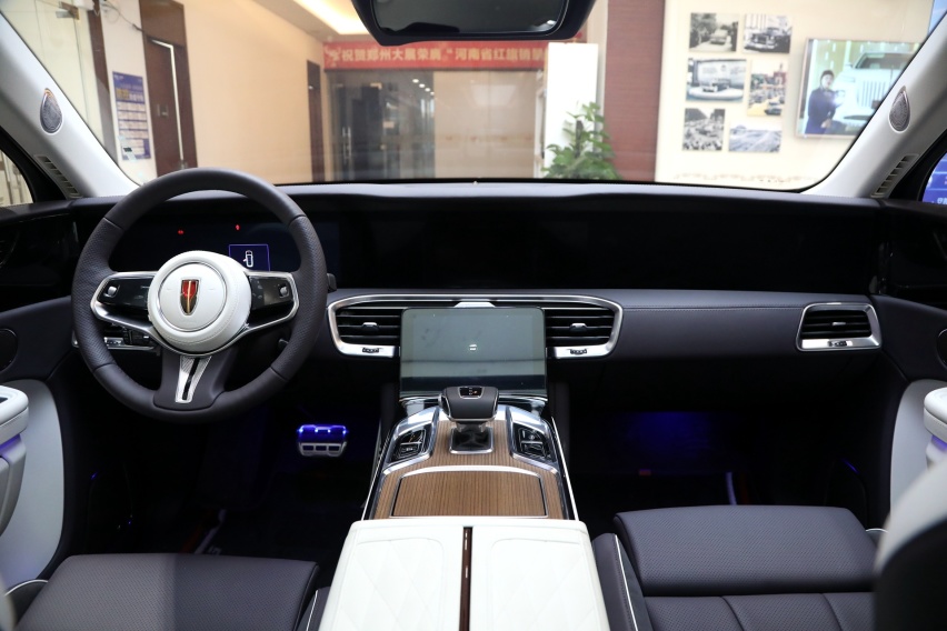 小号撩车：纯电动大型SUV 红旗E-HS9到店实拍 霸气十足