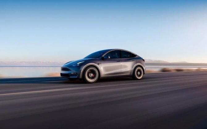 特斯拉Model Y.jpg