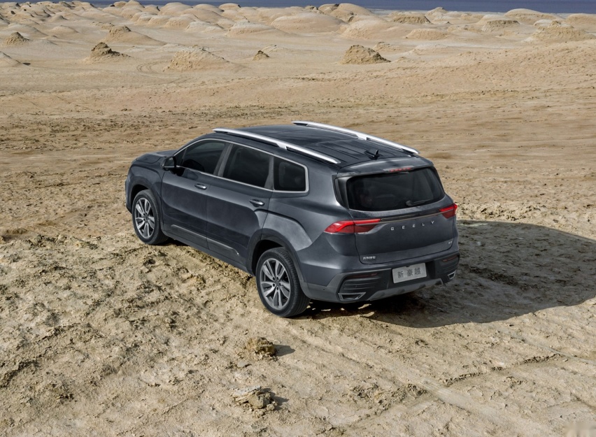 吉利新款豪越上市售价10.36-13.96万元 定位中型SUV，提供7座版本